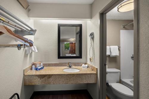 Deluxe Room with Two Double Beds Non-Smoking