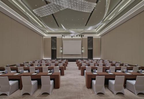 507729561 InterContinental Hotels Shenzhen WECC by IHG