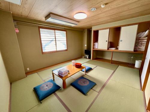 Japanese-Style Room