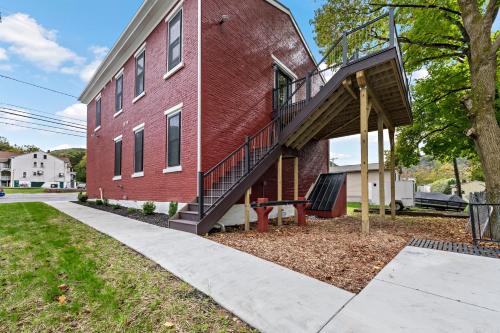 Riverview in Port Clinton - Apt. B detail
