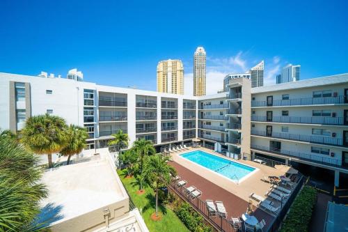 Le Cartier Sunny Isles Ocean Paradise - North Miami, FL