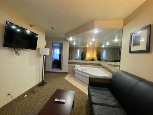 Comfort Inn & Suites Gunnison-Crested Butte - main image