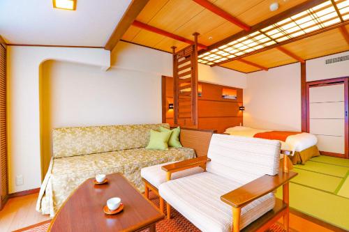 room detail thumbnail 1