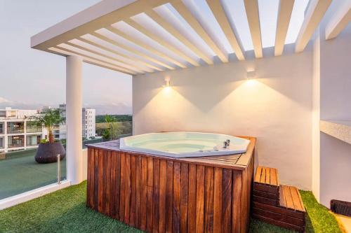 Pezsgőfürdő, Condo in Playa del Carmen Mayakoba in San Miguelito