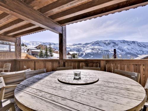 Luxueux appart 5 chambres avec sauna a Meribel, skis aux pieds - FR-1-613-11 in Meribel Center