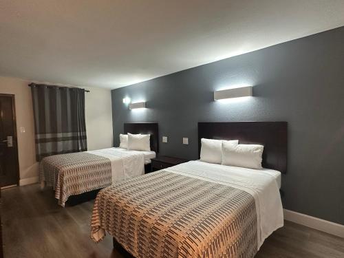 Deluxe Two Double Room Non Smoking