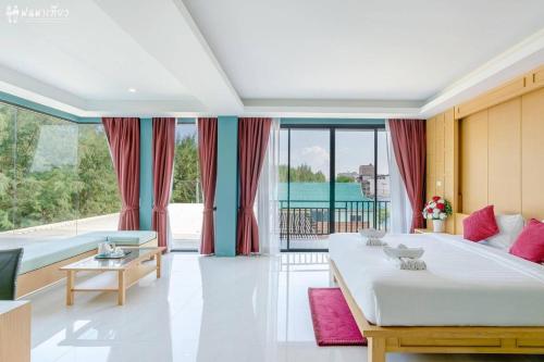 Sun Marina Cha-Am in Cha Am Beachfront