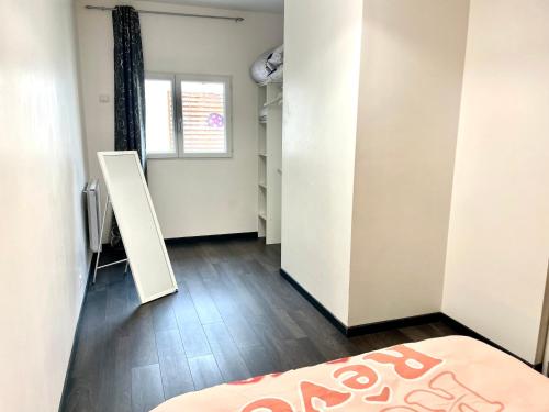 La Sérénade – Montreuil, CA