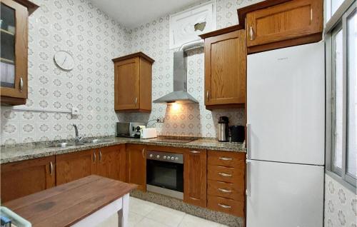 Gorgeous Home In Algeciras With Kitchenette