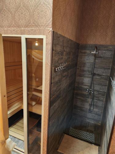 Hotel Central Point - image 5