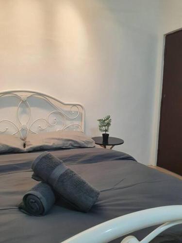 3 Storey Bangalow near Spice Arena & Queensbay Mall