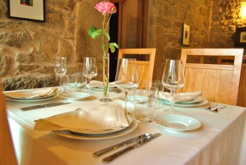 Létesítmények, Torres de Moreda in A Estrada