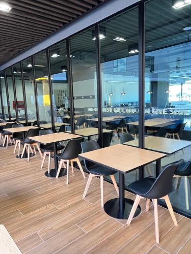 Restaurant, 9D City & 9D Express Hotel in Amphur Muang