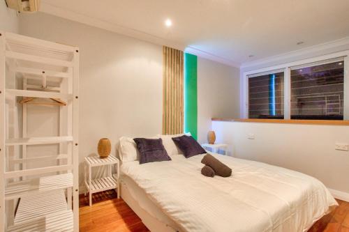 City Center 2 Bedroom House Pyrmont 2 E-Bikes Included - image 11