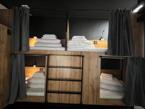 1 twin bed