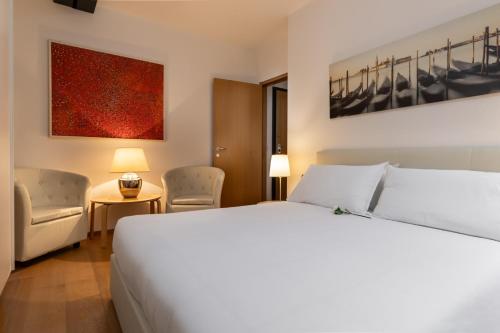 Penthouse Apartment image 10