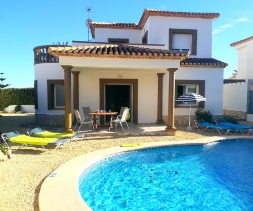 A szálláshely kívülről, Villas Benicadims - BTB in Beniarbeig