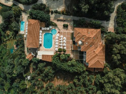 Dracos Hotel - image 9