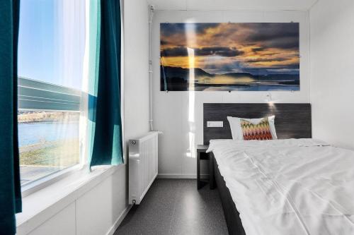 Economy Twin Room with Sea View - Non-Smoking