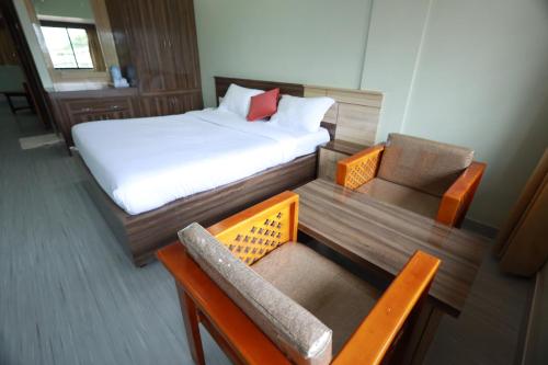Haksons Residency – Mananthavady, KS