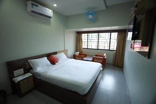 Haksons Residency – Mananthavady, KS