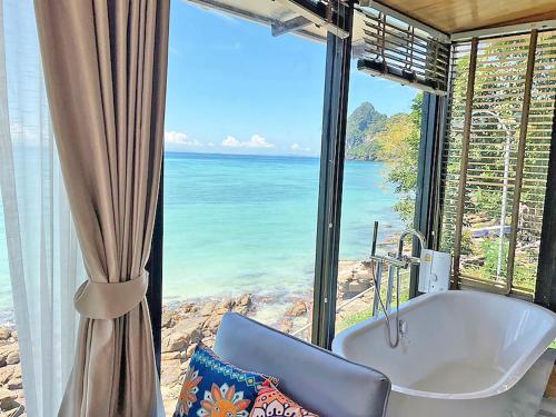 Vista, The Cobble Beach Hotel near Praia Laem Tong Beach