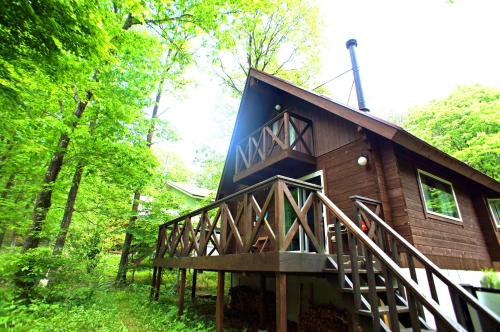 HARUNA LODGE Private log house with starry sky from the skylight, fireplace, and spacious deck BBQ