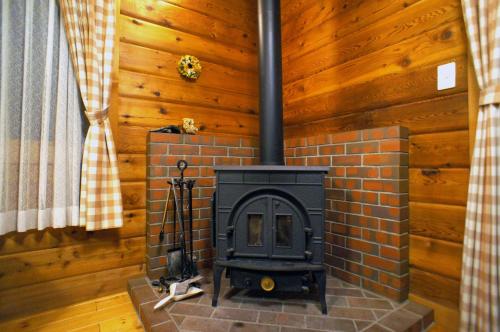 HARUNA LODGE Private log house with starry sky from the skylight, fireplace, and spacious deck BBQ