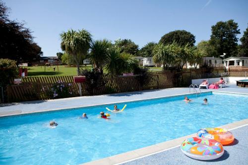 Swimming pool, Camping Pods Trevella Holiday Park in Newlyn