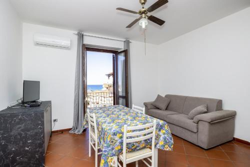 Appartamento in Villa Domenica 2 - Apartment - Piraino