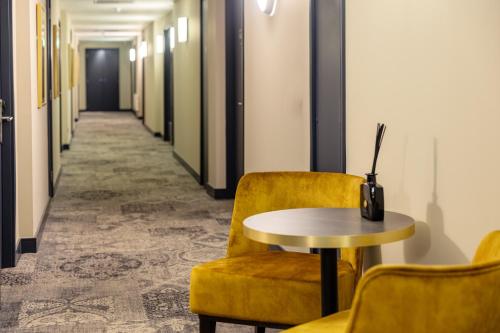 The Savoy Hotel - image 10