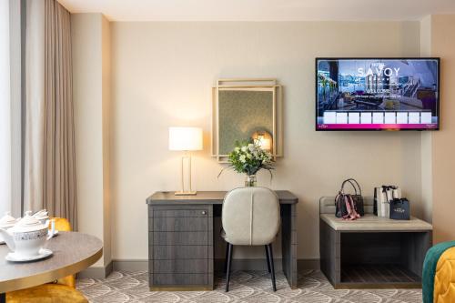 The Savoy Hotel - image 4