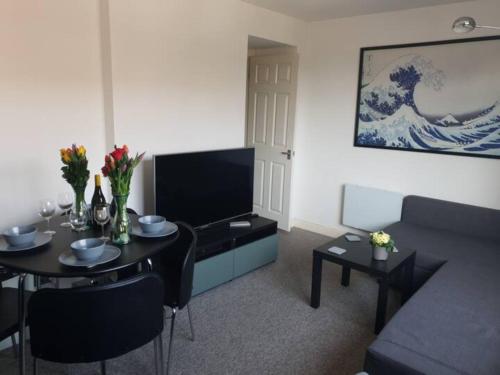 Picture of Newly Renovated Ideally Situated 2 Bedroom Flat
