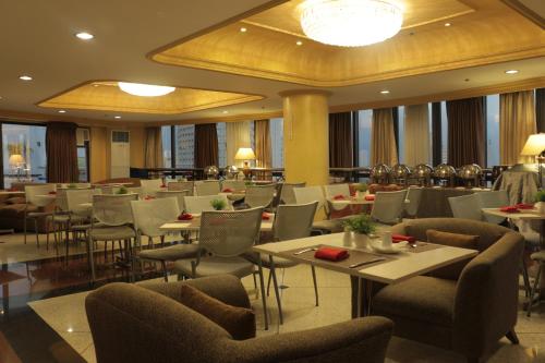 Sala de festes, Prince Plaza II Condotel in Makati