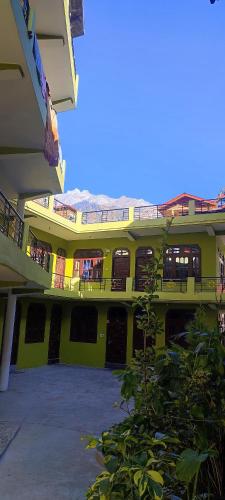 Little Hamlet Choj, Kasol