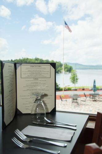 Dunham's Bay Resort - image 2