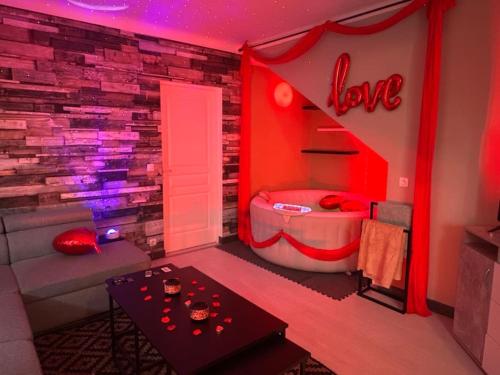 Love House SPA 3 - Location saisonnière - Aulnay-sous-Bois