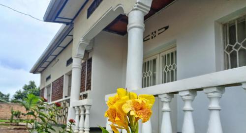 外觀, Akagera guide's House in 卡永扎