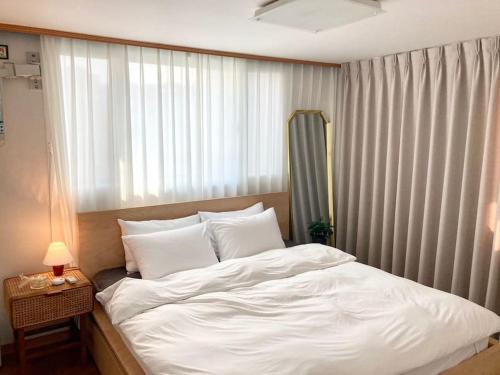Woodside House/ Hongik St. Exite 5~7 3min, Soul (fotografie 10)
