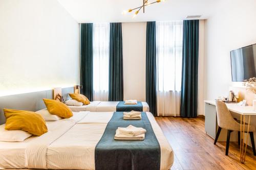 CASA CHITIC - HOTEL & RESTAURANT- Str Nicolae Balcescu 13 - image 5