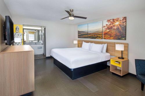 Days Inn by Wyndham Holladay in Holladay, USA