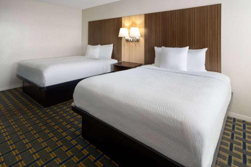 Days Inn by Wyndham Tonawanda/Buffalo - image 6