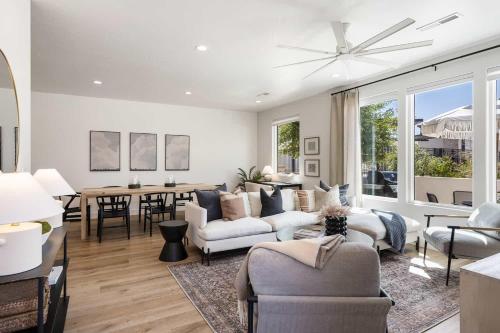 Sun-Kissed Retreat home - image 10