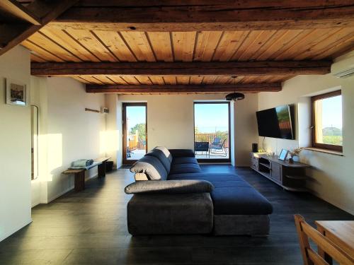 Vinczellér Ház (Vinczeller Haz) in ปาลอซนัก