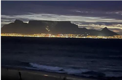 The Atlantic Blue Blouberg Beachfront Loadshedding Friendly!