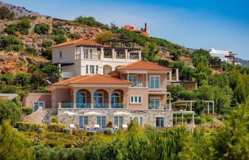 Enchanting Crete Villa - 6 Bedrooms - Villa Scenic Seascape - Panoramic Sea Views and Private Infinity Pool - Elounda