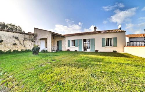 2 Bedroom Gorgeous Home In Saint-pierre-dolron - Location saisonnière - Saint-Pierre-d'Oléron