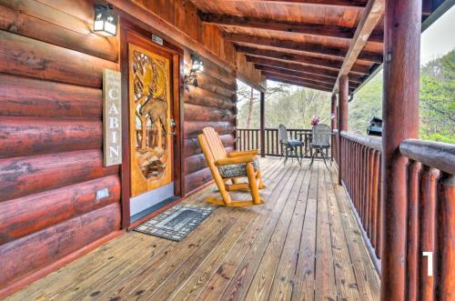 The Moose Cove Hideaway on the Lake near Forbidden Caverns