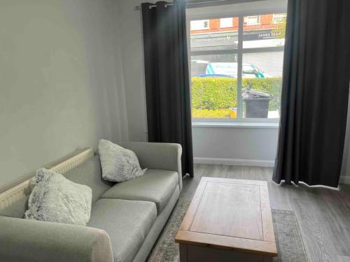 Newly Renovated 3- Bed house in Prestwich