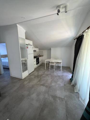 Suite with Mountain View image 5